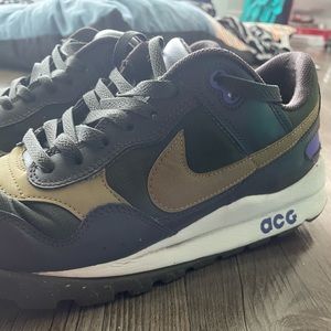 Nike ACG Wild Peg Hiking Shoe Sz. 11